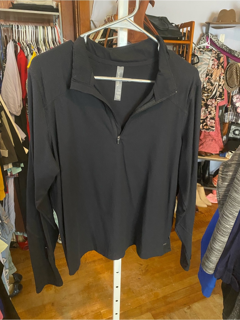 Mondetta Black Zip-Front Top